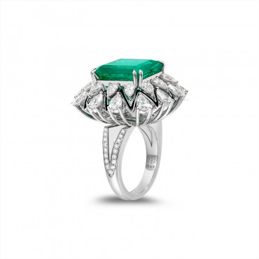 EMERALD, ENAMEL AND DIAMOND RING